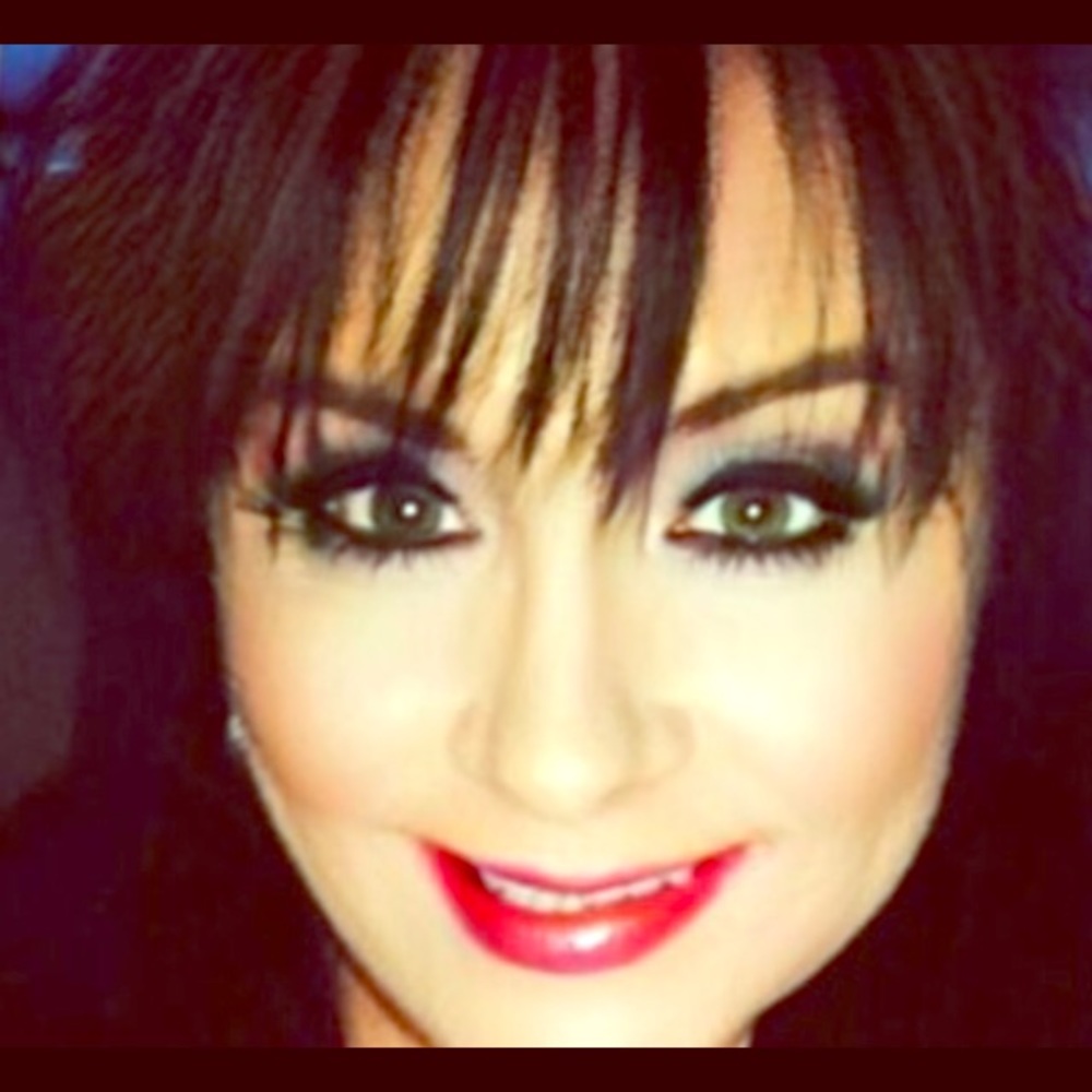 Meet your Posher, Gina